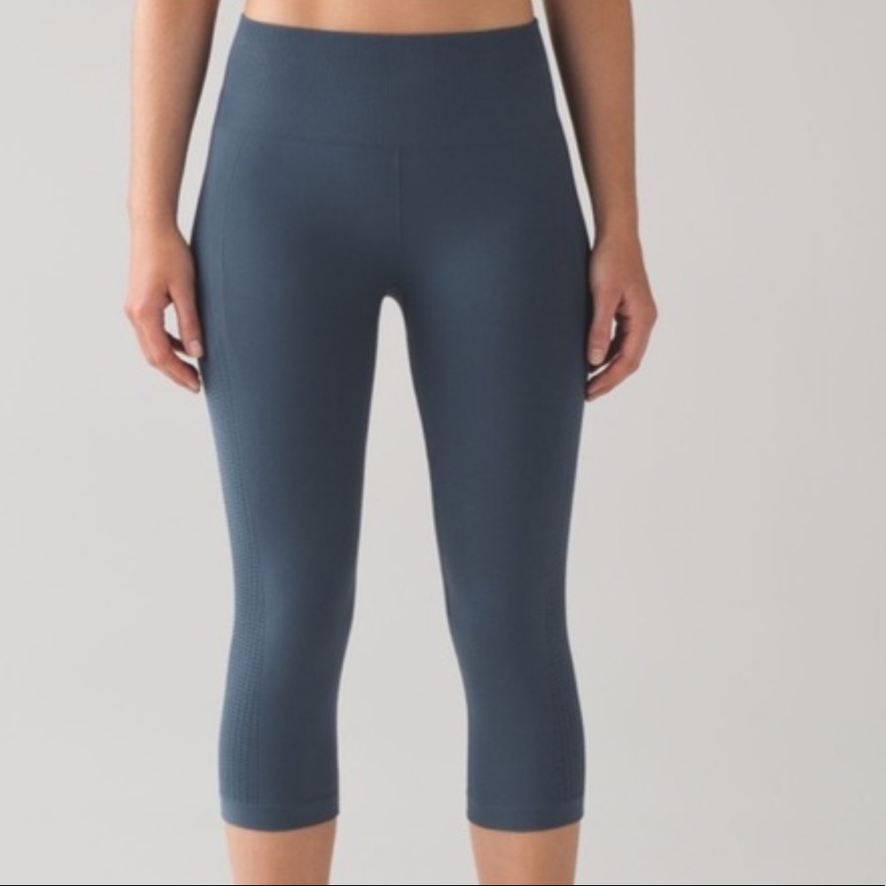 Lululemon In the flow Cropped Leggings